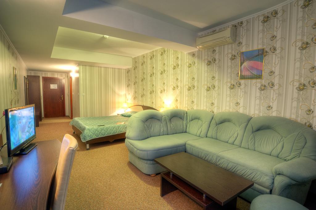 Luxor Hotel スモーリャン エクステリア 写真